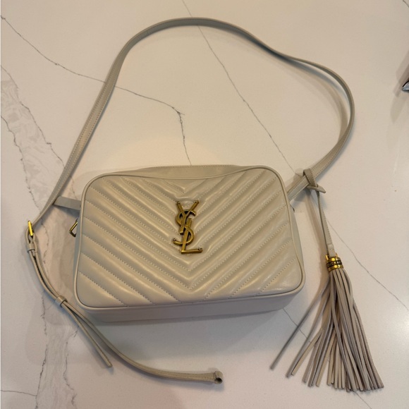 YSL classic leather camera bag in the color bone. - Picture 3 of 15